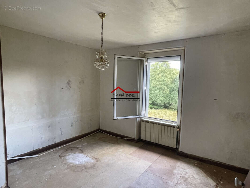 Maison à SAINT-PIERRE-BELLEVUE