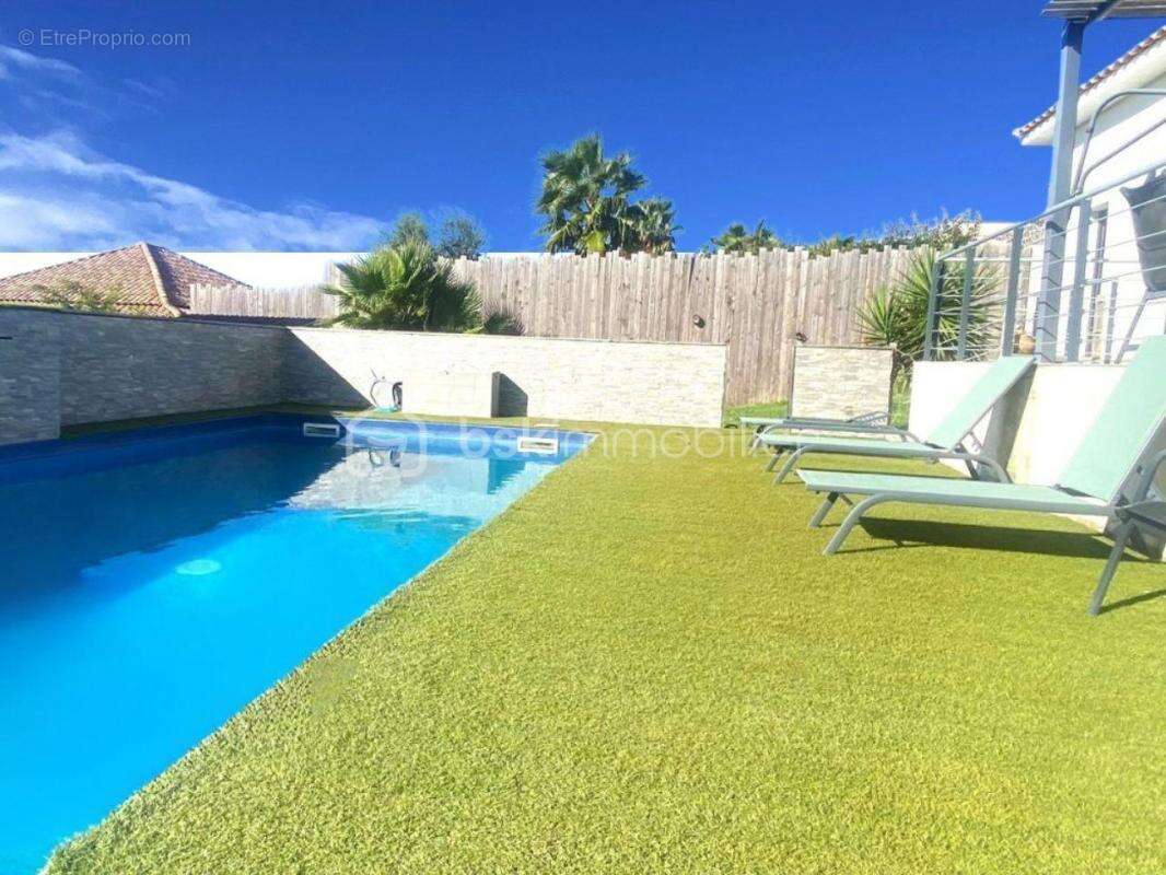 Maison à BELLEGARDE