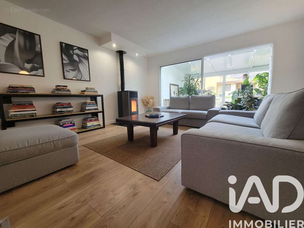 Maison 180 m² à Pouzauges  - photo 7