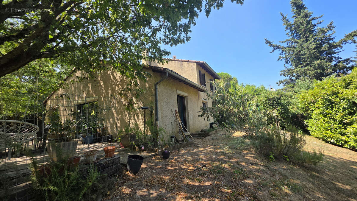 Maison 5 chambres sur une parcelle de 3218m2 - photo 21