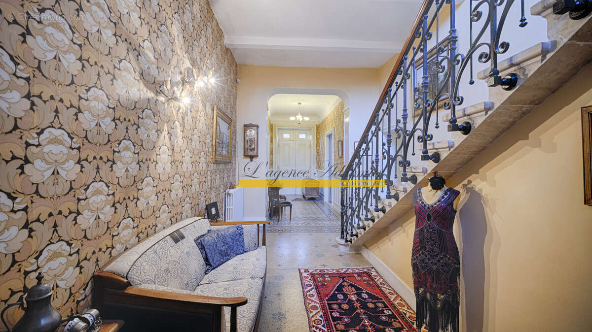 Maison à MONTELIMAR