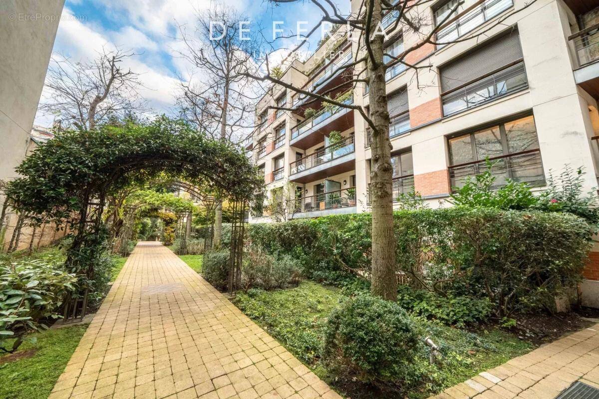 Appartement à PARIS-6E