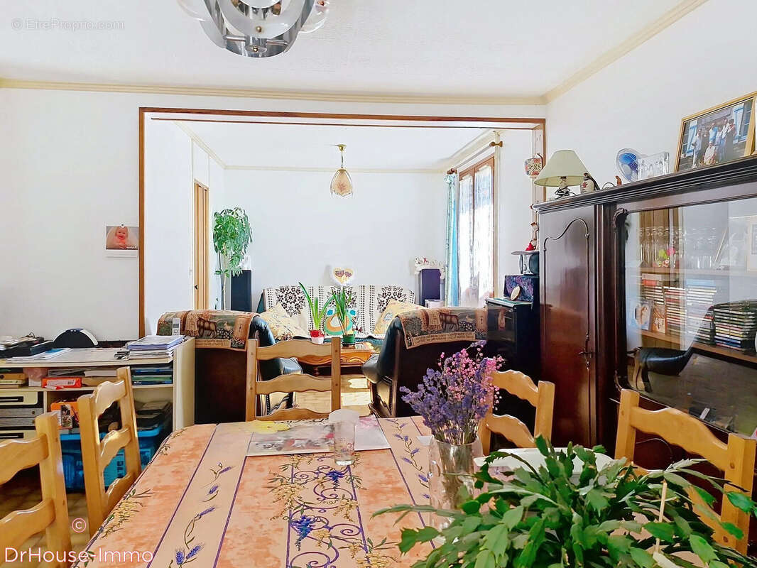 Maison à LE MESNIL-GUILLAUME