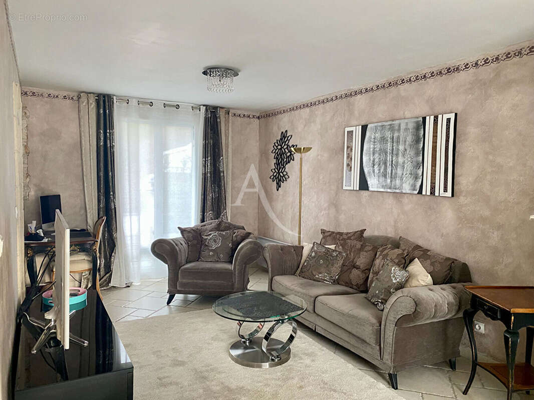 Maison à LIMEIL-BREVANNES