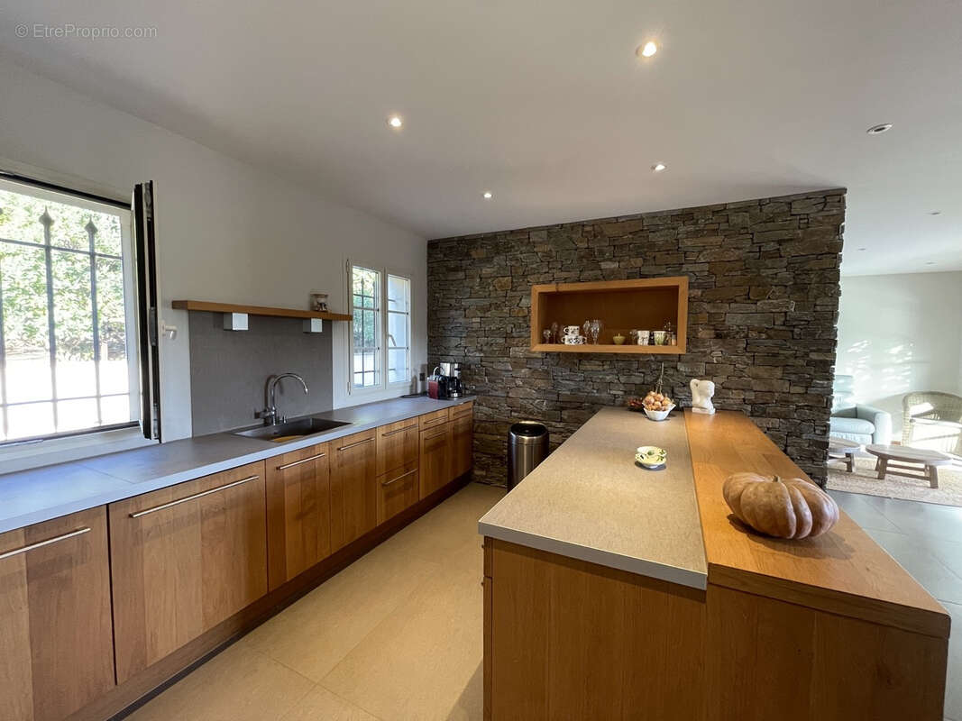 Maison à PLAN-DE-LA-TOUR