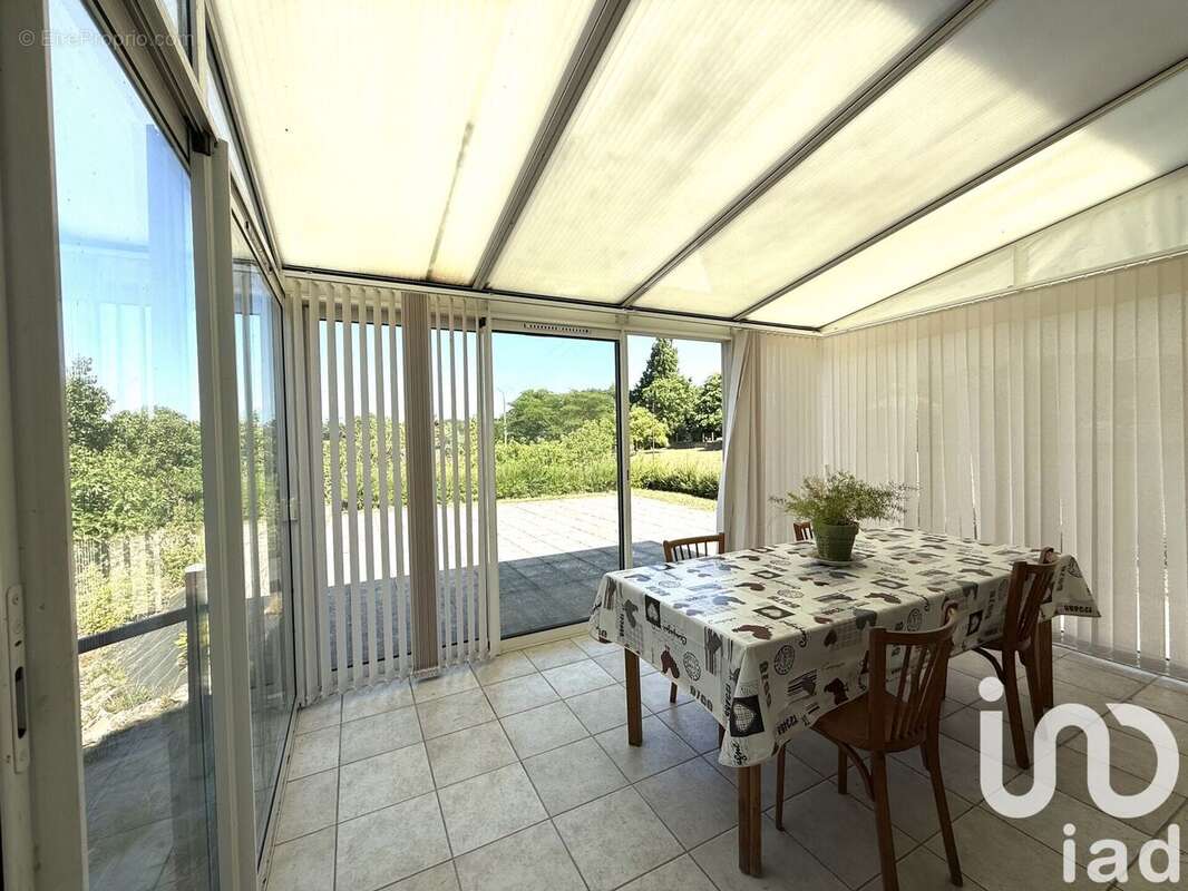 Photo 7 - Maison à VOUILLE