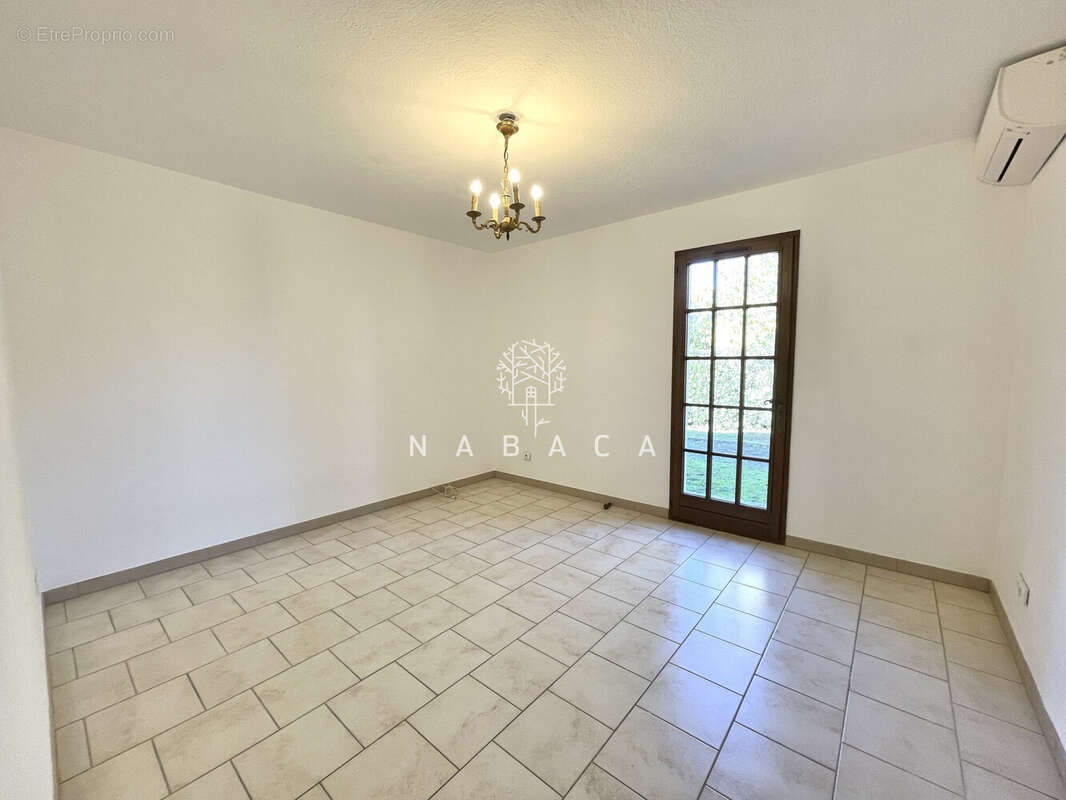 Maison à MOUANS-SARTOUX