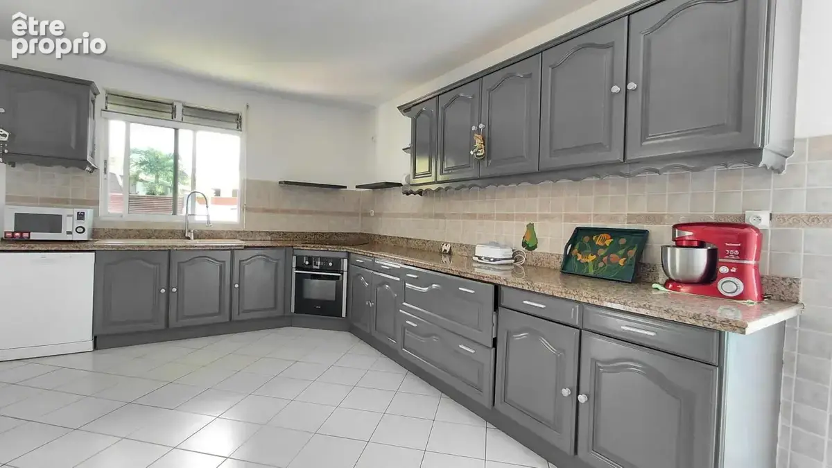 A vendre : maison t9 au lamentin (97129) - photo 8