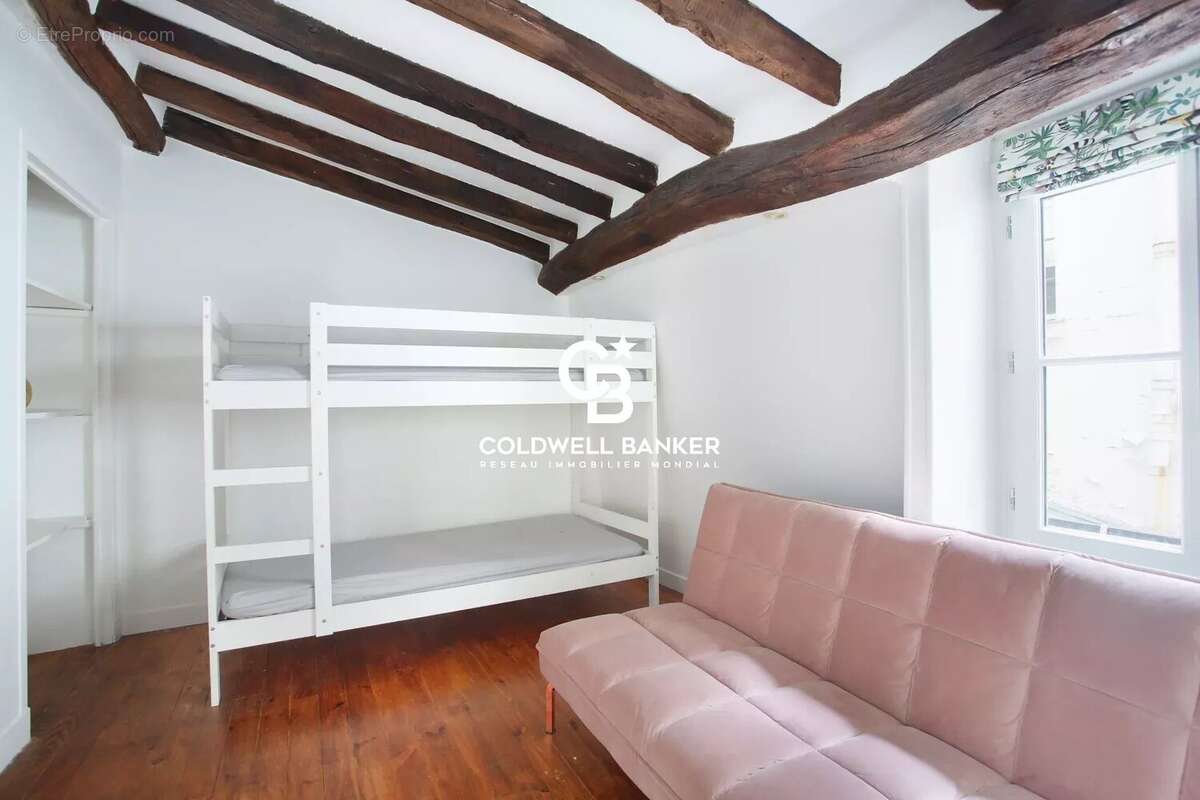 Appartement à PARIS-7E