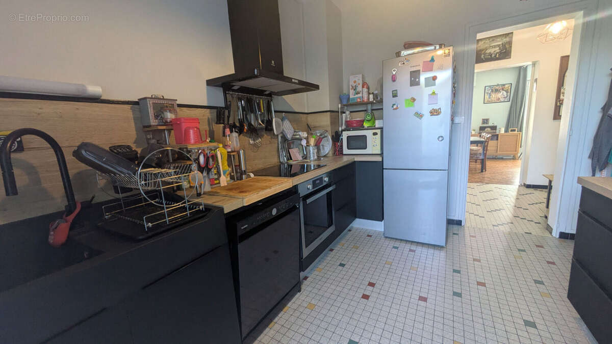 Rochefort Centre - Appartement T2 de 58 m² avec garage, cellier et possibilité de 2ème chambre - photo 4