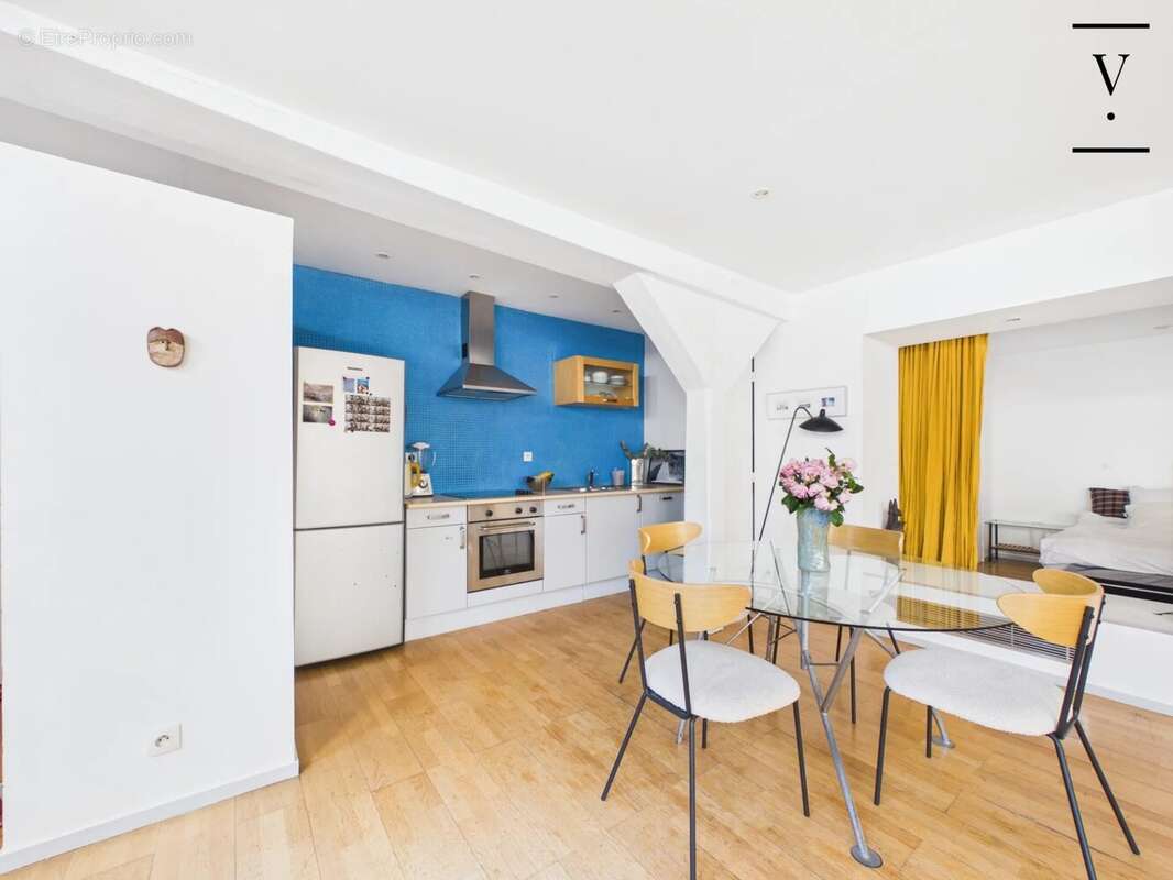 Appartement à PARIS-3E