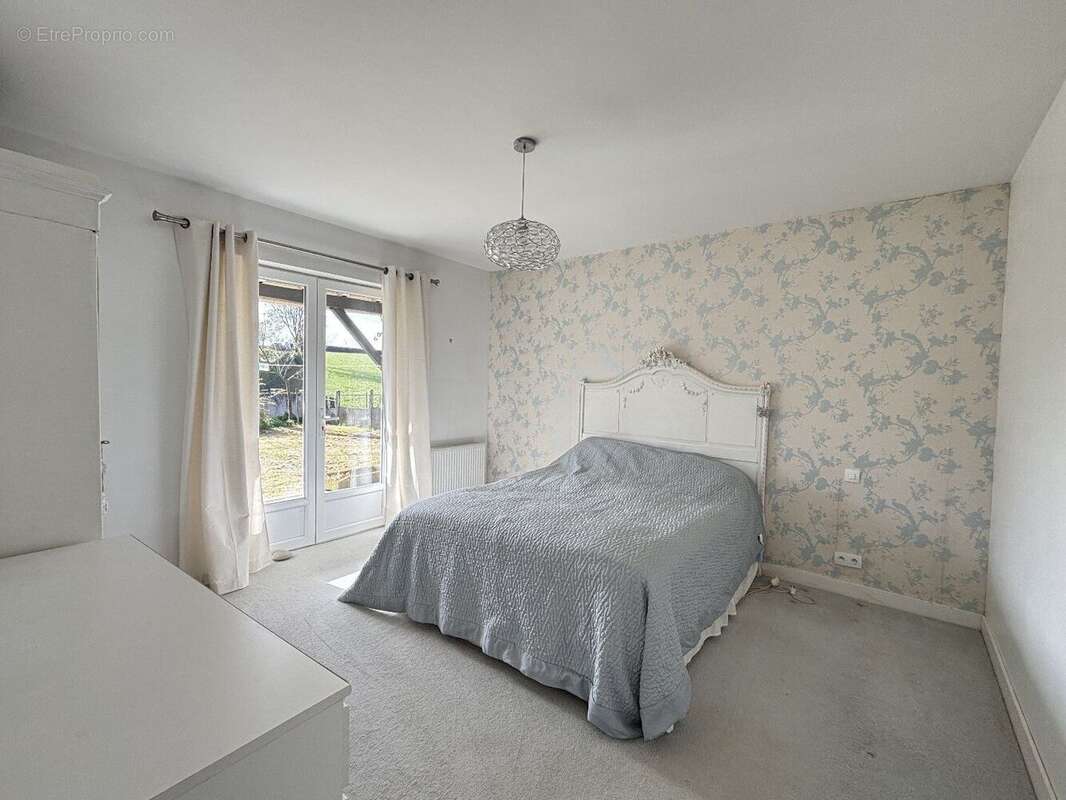 Maison à GENOUILLE