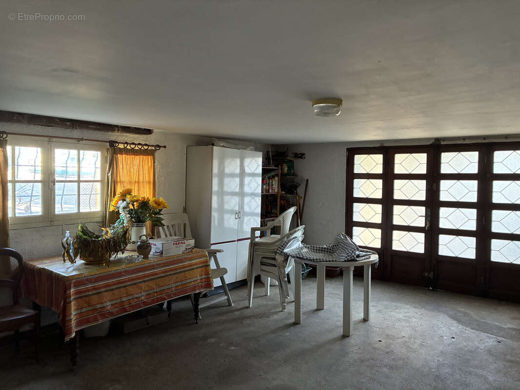 Maison à SAINT-MAGNE-DE-CASTILLON