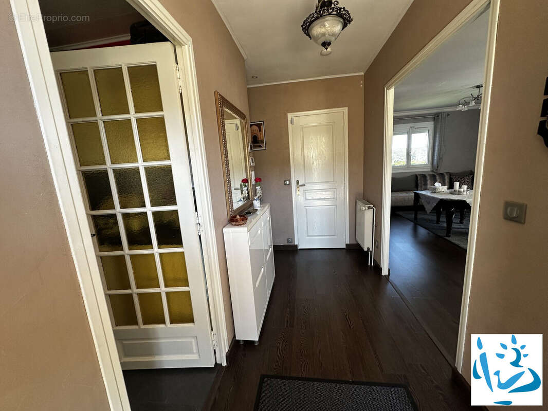 Maison à SAINT-JULIEN-DU-SAULT