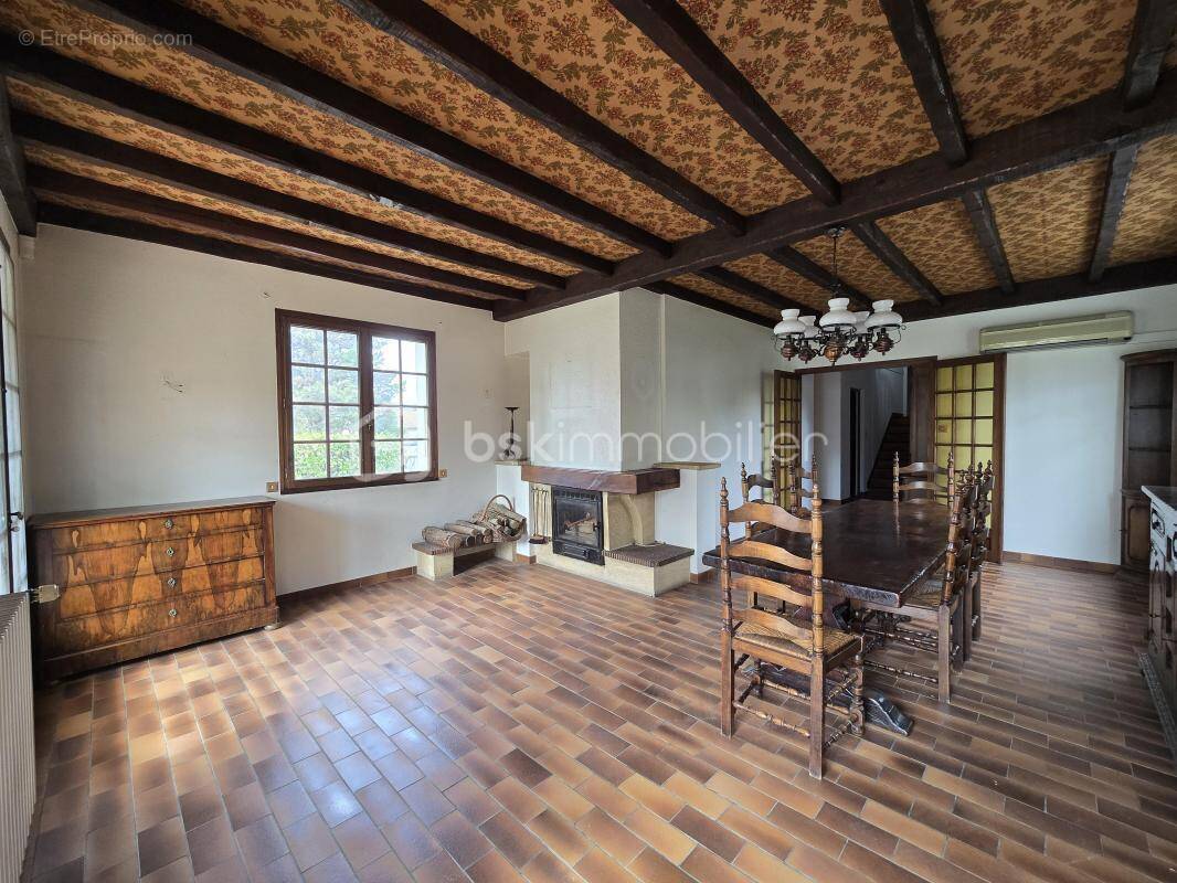 Maison à MONTELIMAR