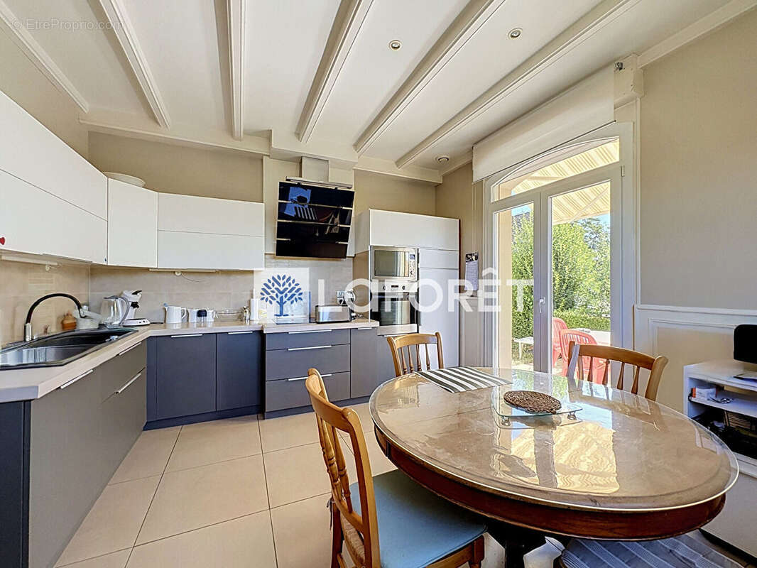 Maison T5 125m² avec piscine creusée - photo 4