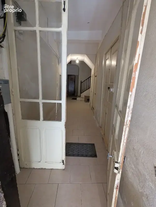 AUPS, charmant appartement situé au premier étage avec remise. - photo 12