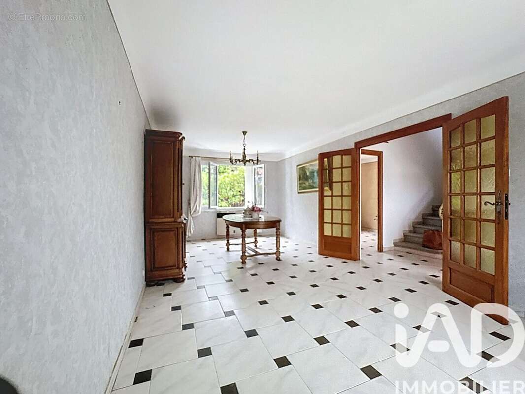 Maison 97 m² à Saint-Laurent-De-La-Cabrerisse  - photo 3