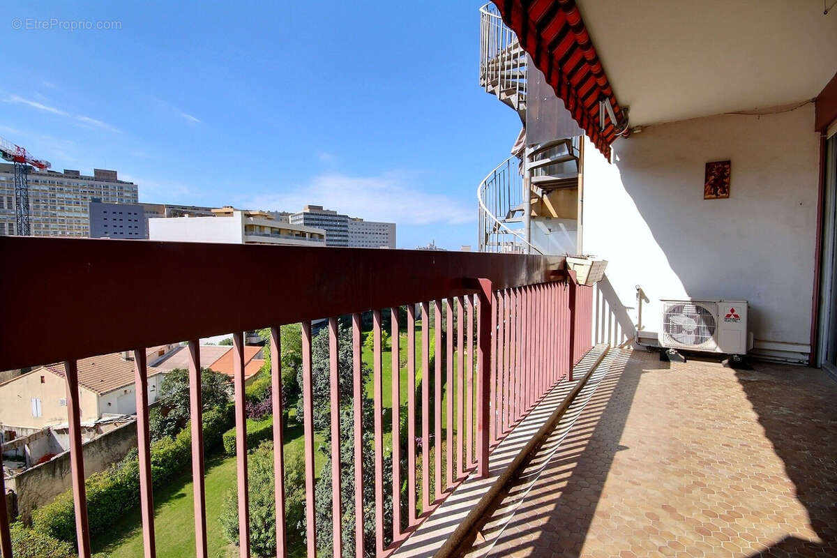 Appartement à MARSEILLE-5E