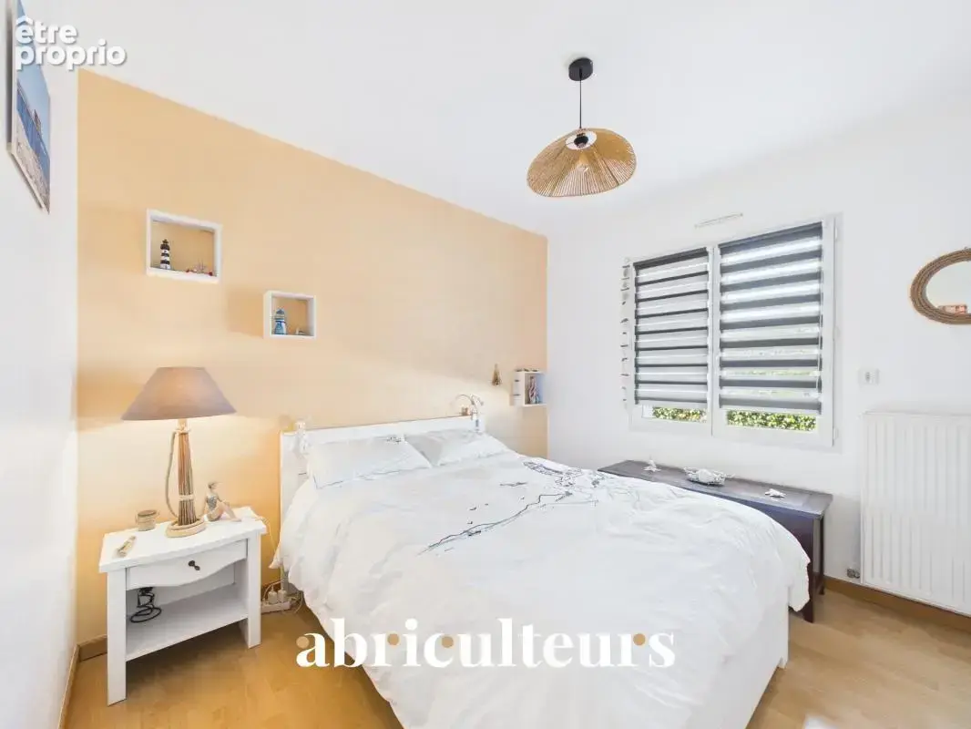 Belle maison contemporaine de plain pied  sur terrain de 1087 m2 en vente à Sainte-Pazanne (44680) - photo 8