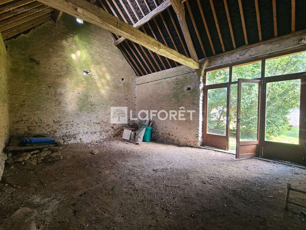 Maison à YEVRE-LA-VILLE