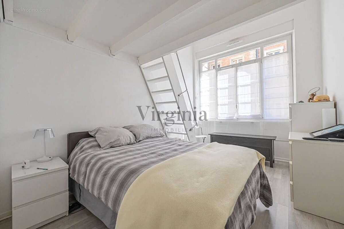 Appartement à CHARENTON-LE-PONT