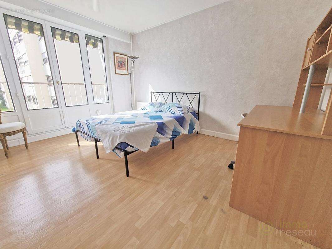 Appartement à CHENNEVIERES-SUR-MARNE
