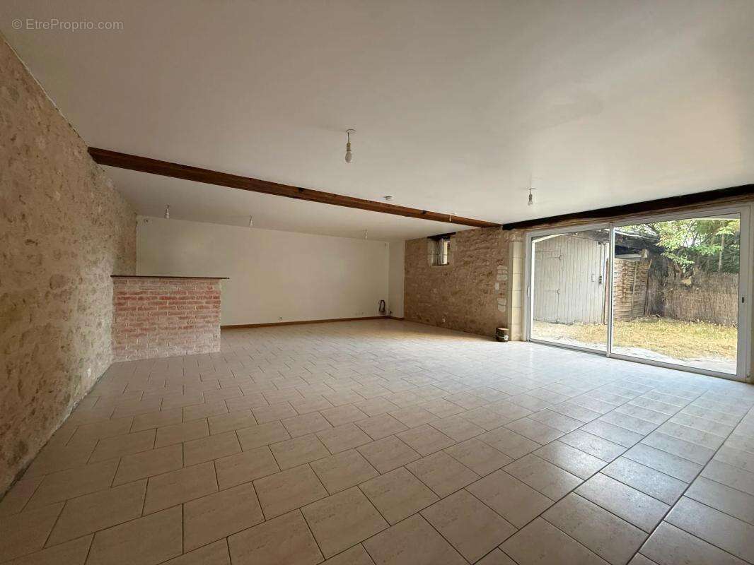 Maison de 8 pièces de 240 m² à Sainte-Maure-de-Touraine - photo 13