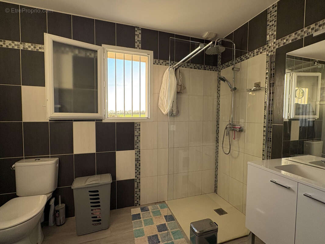 Maison à SAINT-SAUVEUR-D'AUNIS