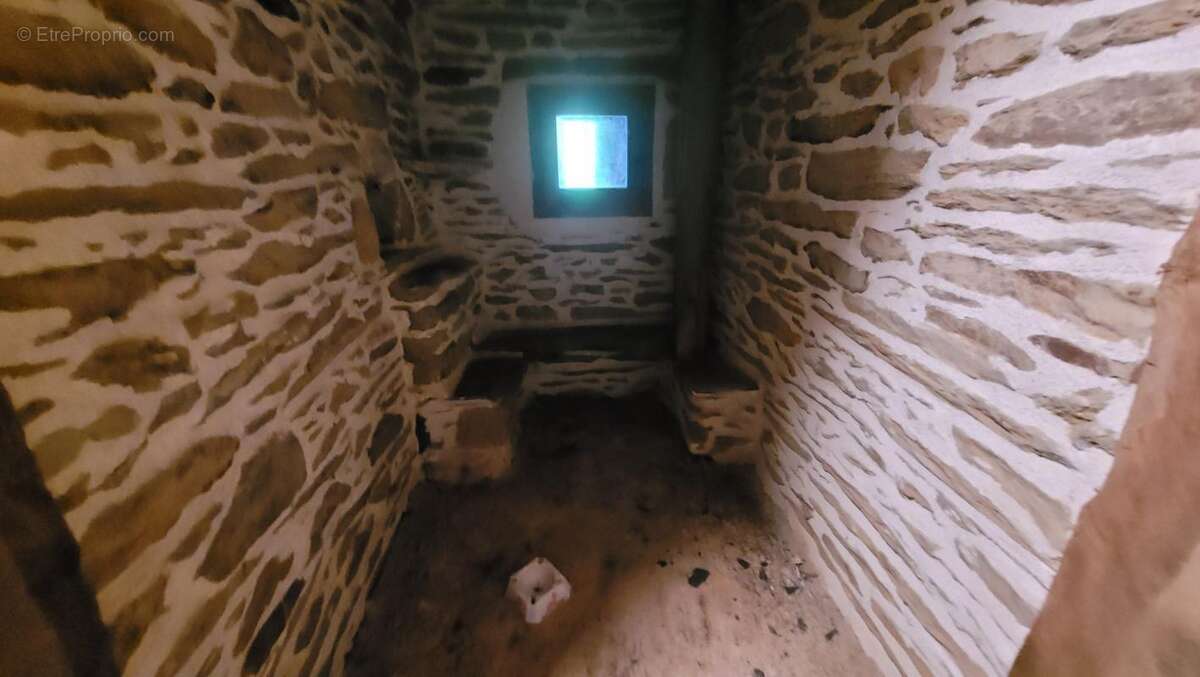 Maison à MERLEAC