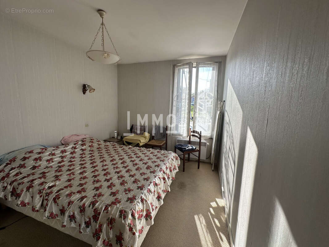 Maison à SAINT-CALAIS