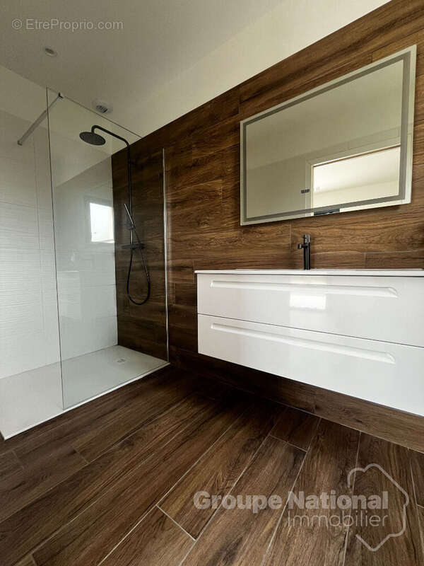 Maison à SAINT-PRIVAT-DE-CHAMPCLOS