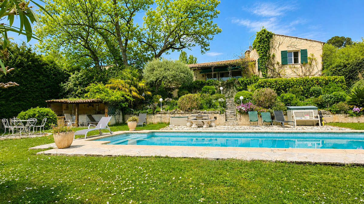 Autre à MOUGINS