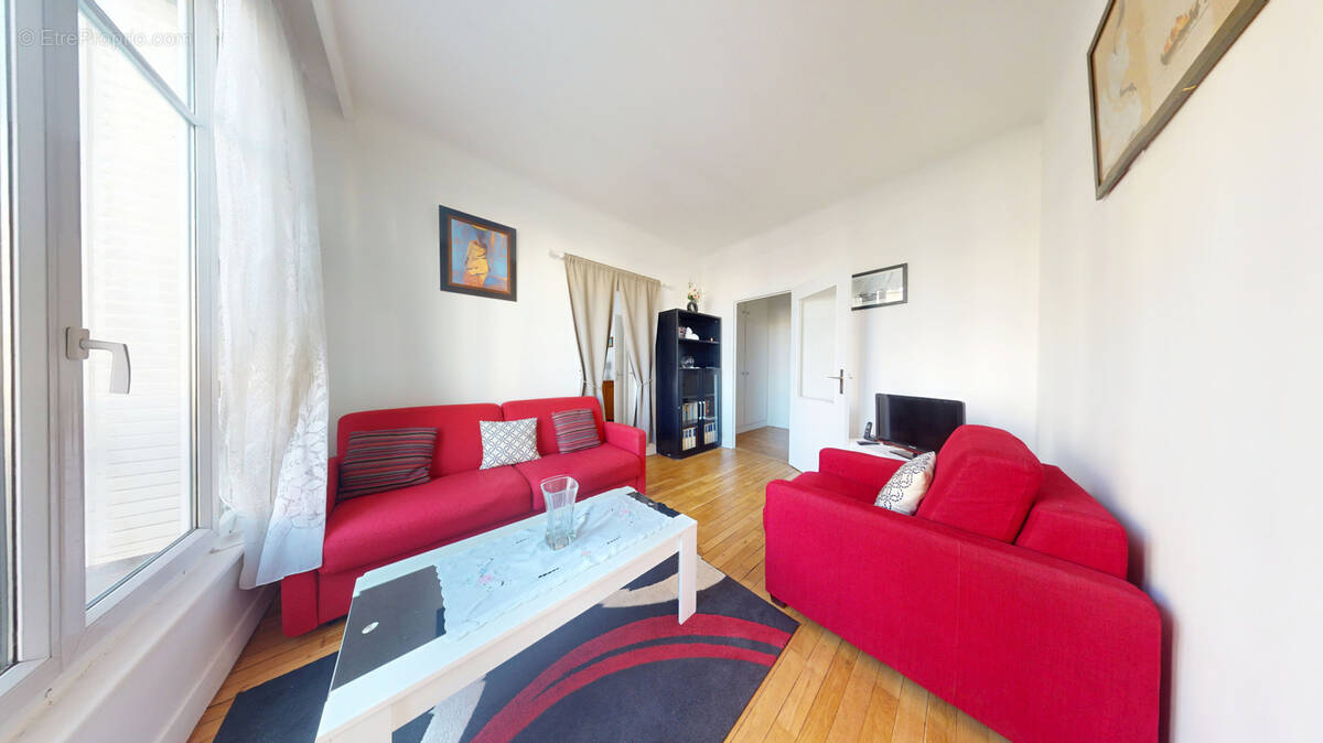 Appartement à LA GARENNE-COLOMBES