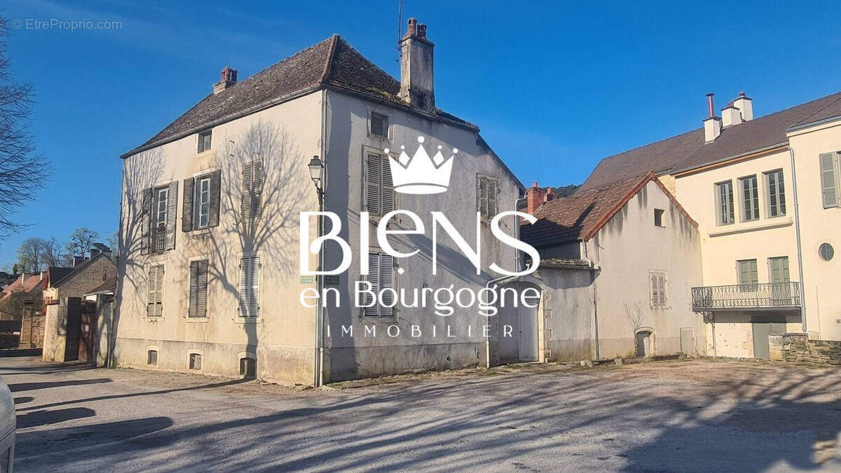 Maison à VOLNAY