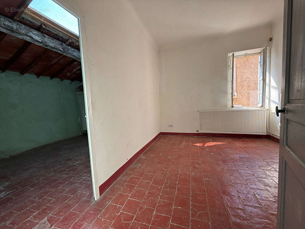 Maison de village 7 pièces à rénover avec grande cour - photo 14