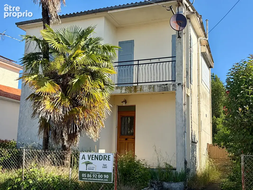 Maison à SAINT-JEAN-D'ANGELY