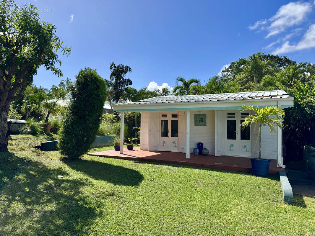 Maison à PETIT-BOURG