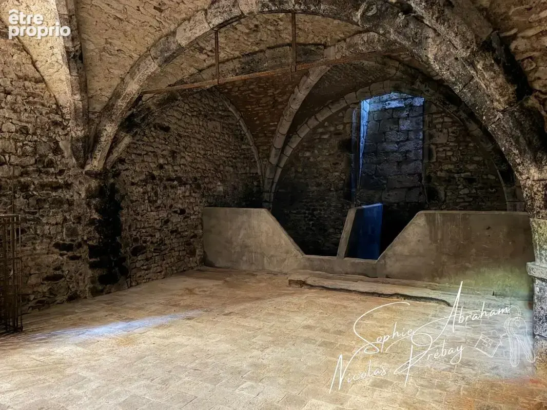 Maison de ville avec dépendances et fort potentiel en centre-ville de Toury - photo 14