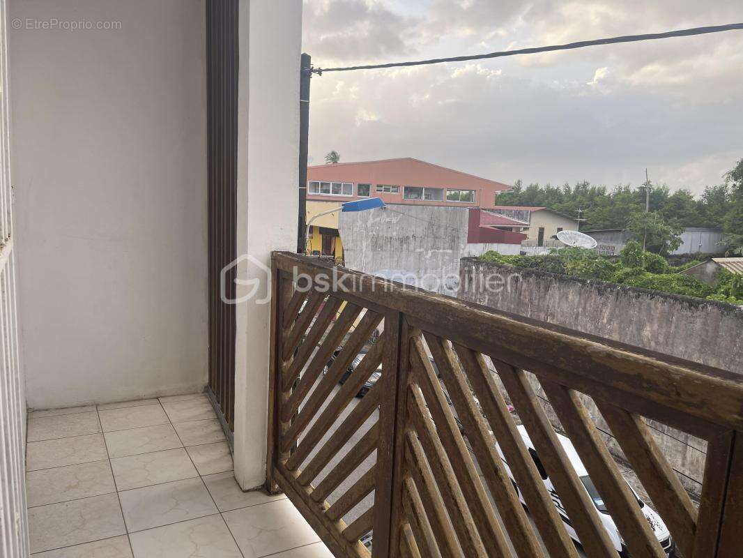 97300 – cayenne centre-ville – immeuble mixte 510 m² – 5 logements loués – locaux professionnels – ascenseur privatif – 4 statio - photo 14