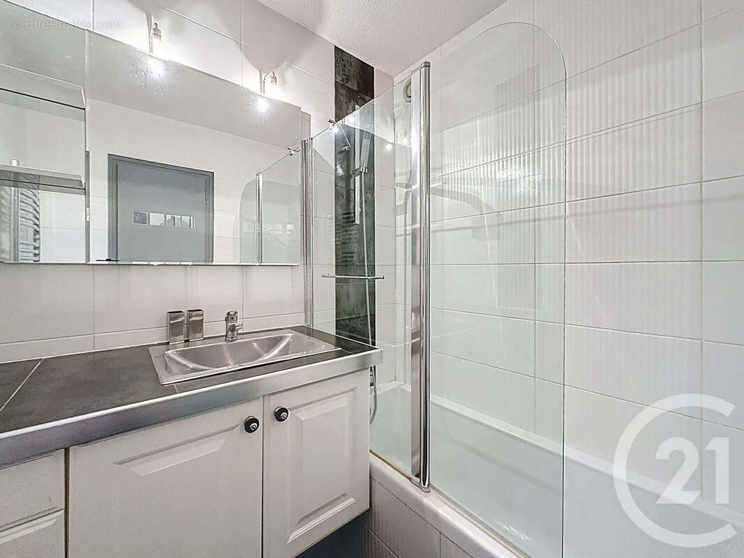 Appartement à DECINES-CHARPIEU