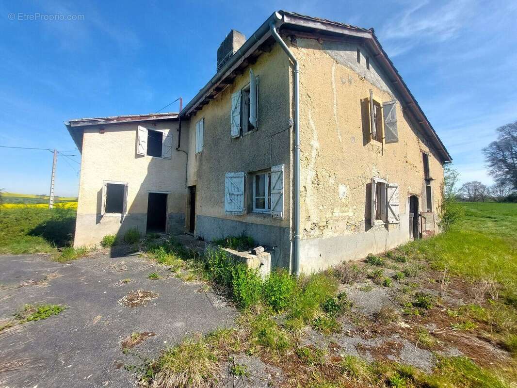 20260410113703 - Maison à AURIGNAC
