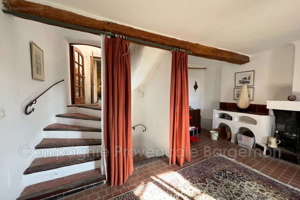 Maison à BARGEMON
