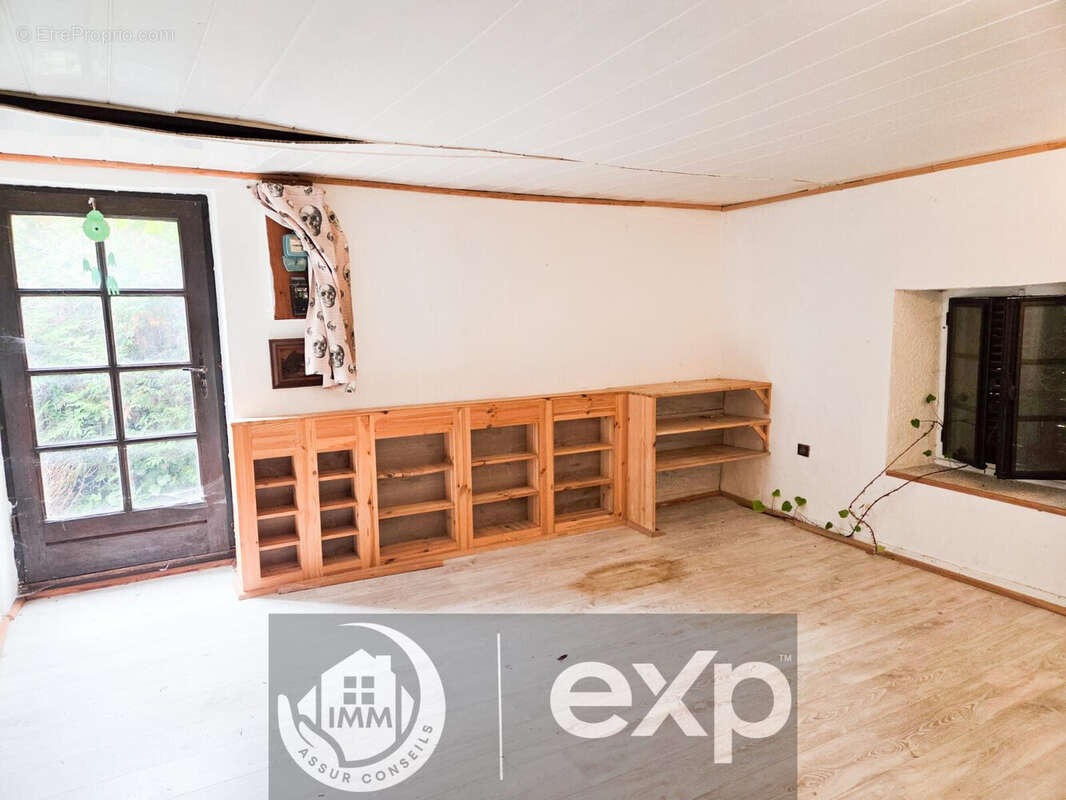 Maison à SAINT-GENIX-SUR-GUIERS