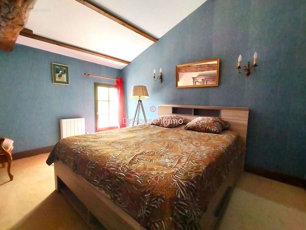 Maison à VENDEUVRE-DU-POITOU