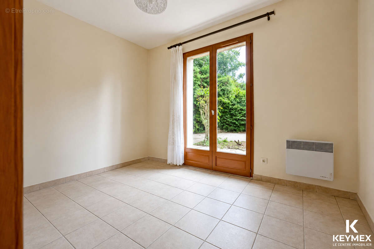 Maison familiale 5 chambres, 125 m², jardin et garage - photo 5