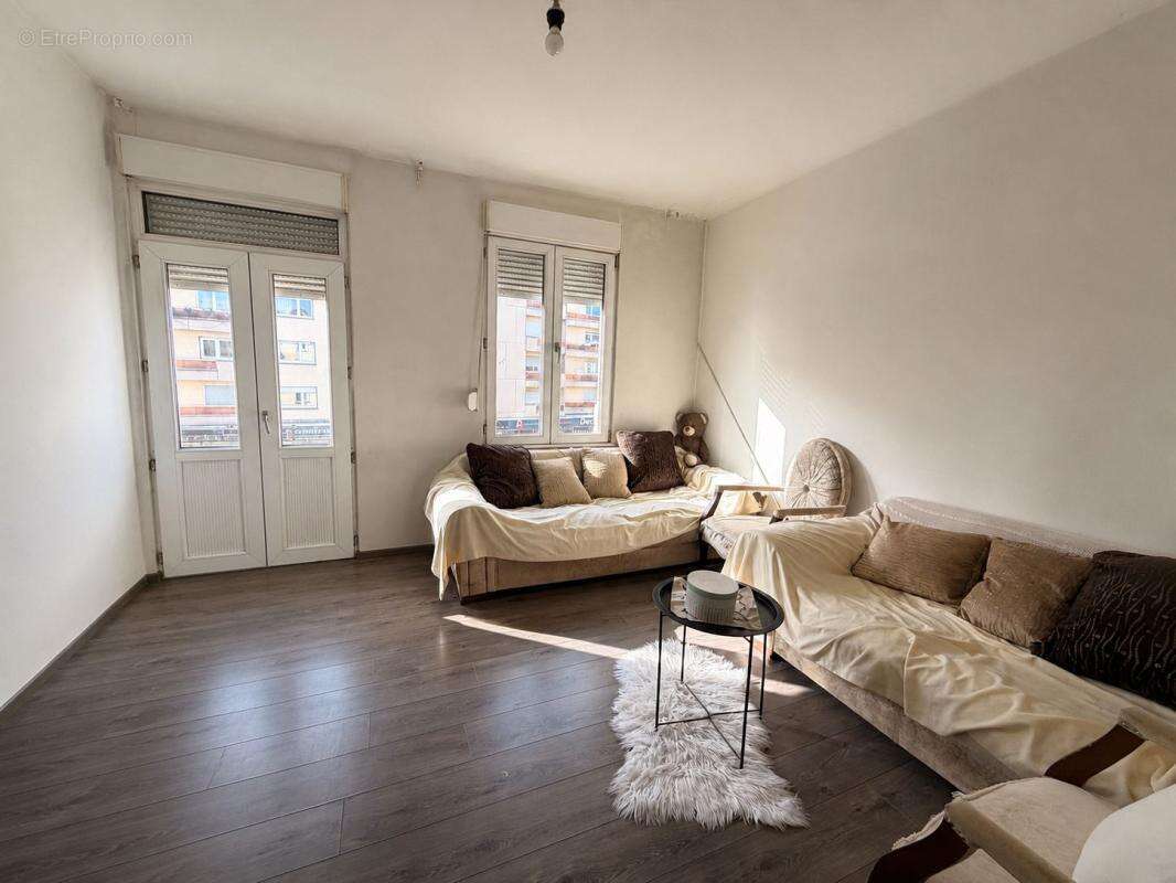 1 appartements 4 pièces + 1 place de parking - photo 5