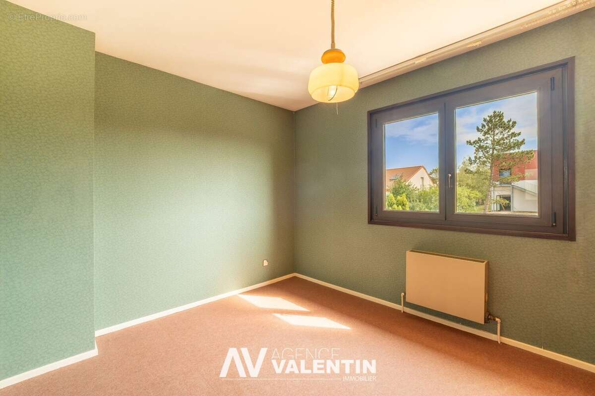 Maison 108 m² à Peltre  - photo 9