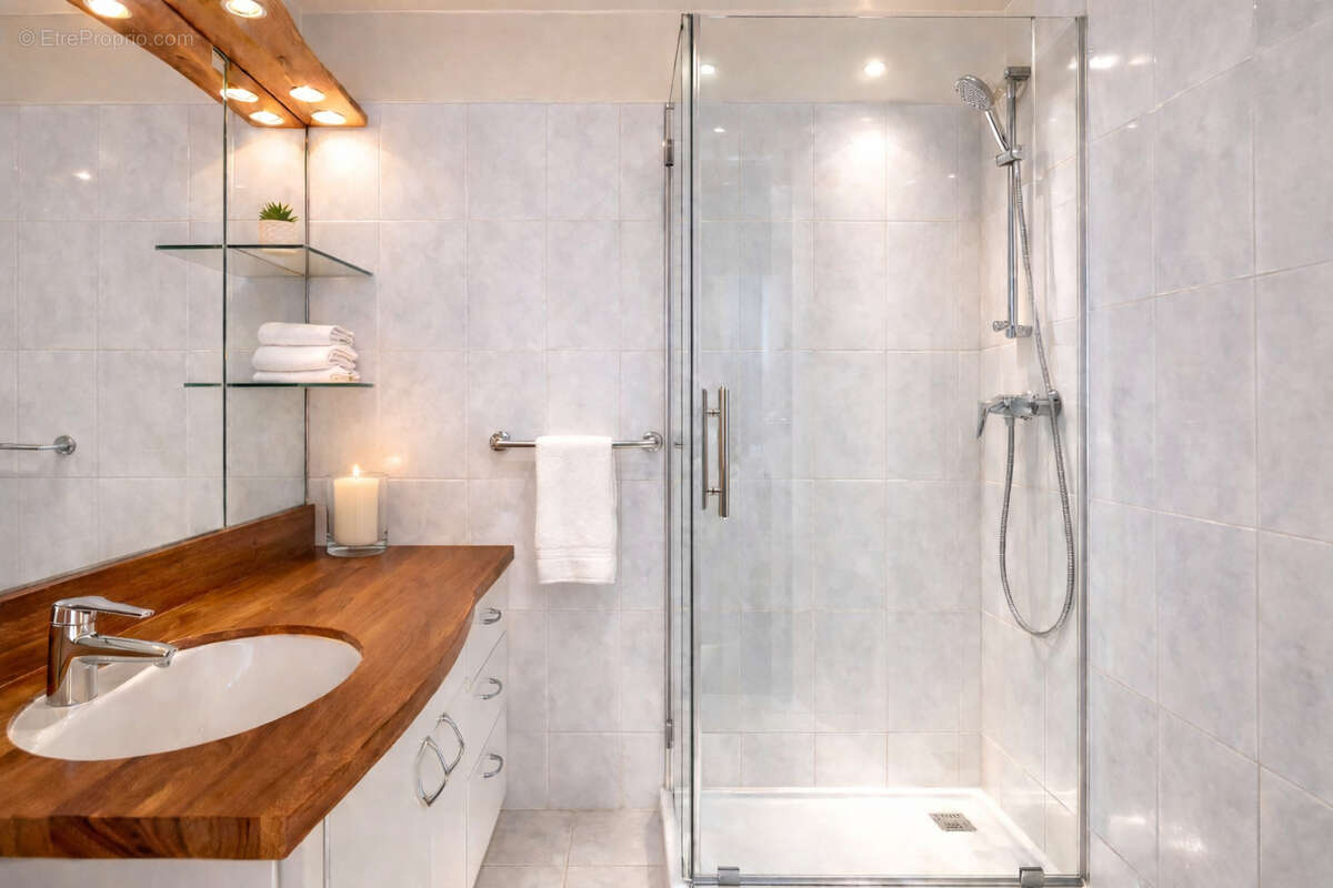 Appartement à COURBEVOIE