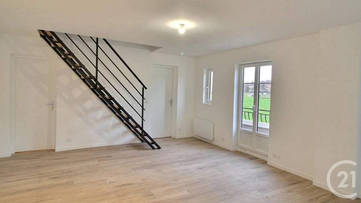 Appartement à FETERNES